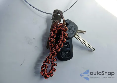 2004 Toyota Camry Le z USA, uszkodzony, nr VIN 4T1BE32K14U844083